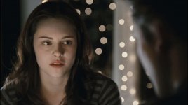 Bella-Twilight-trailer-3-HQ-bella-swan-2558483-2185-1224.jpg